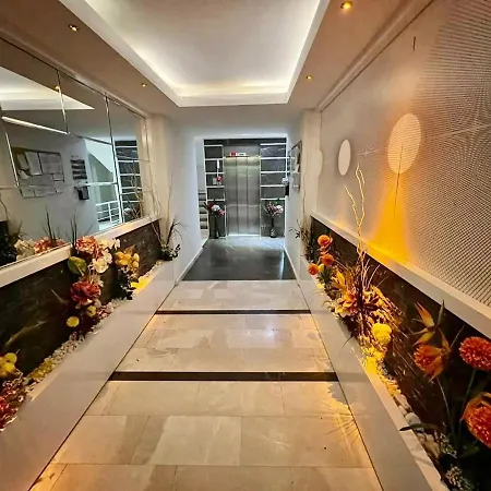 Elite Life Apartment *